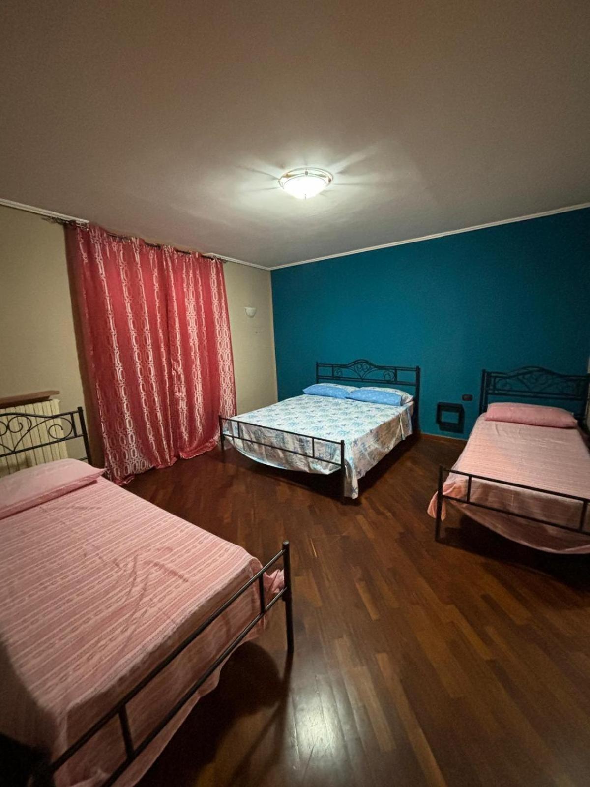 Casa Toto' Apartment เนเปิลส์ ห้อง รูปภาพ