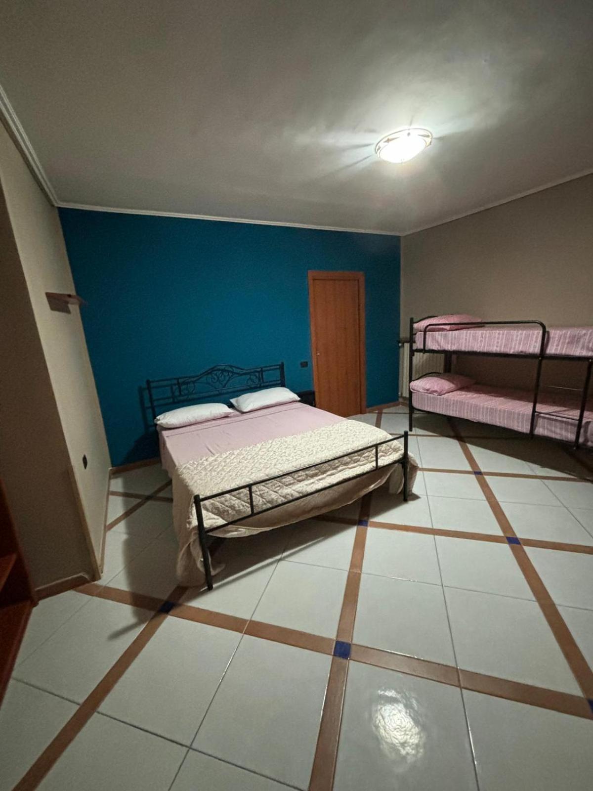 Casa Toto' Apartment เนเปิลส์ ห้อง รูปภาพ