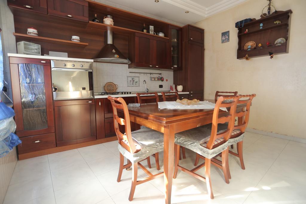 Casa Toto' Apartment เนเปิลส์ ภายนอก รูปภาพ