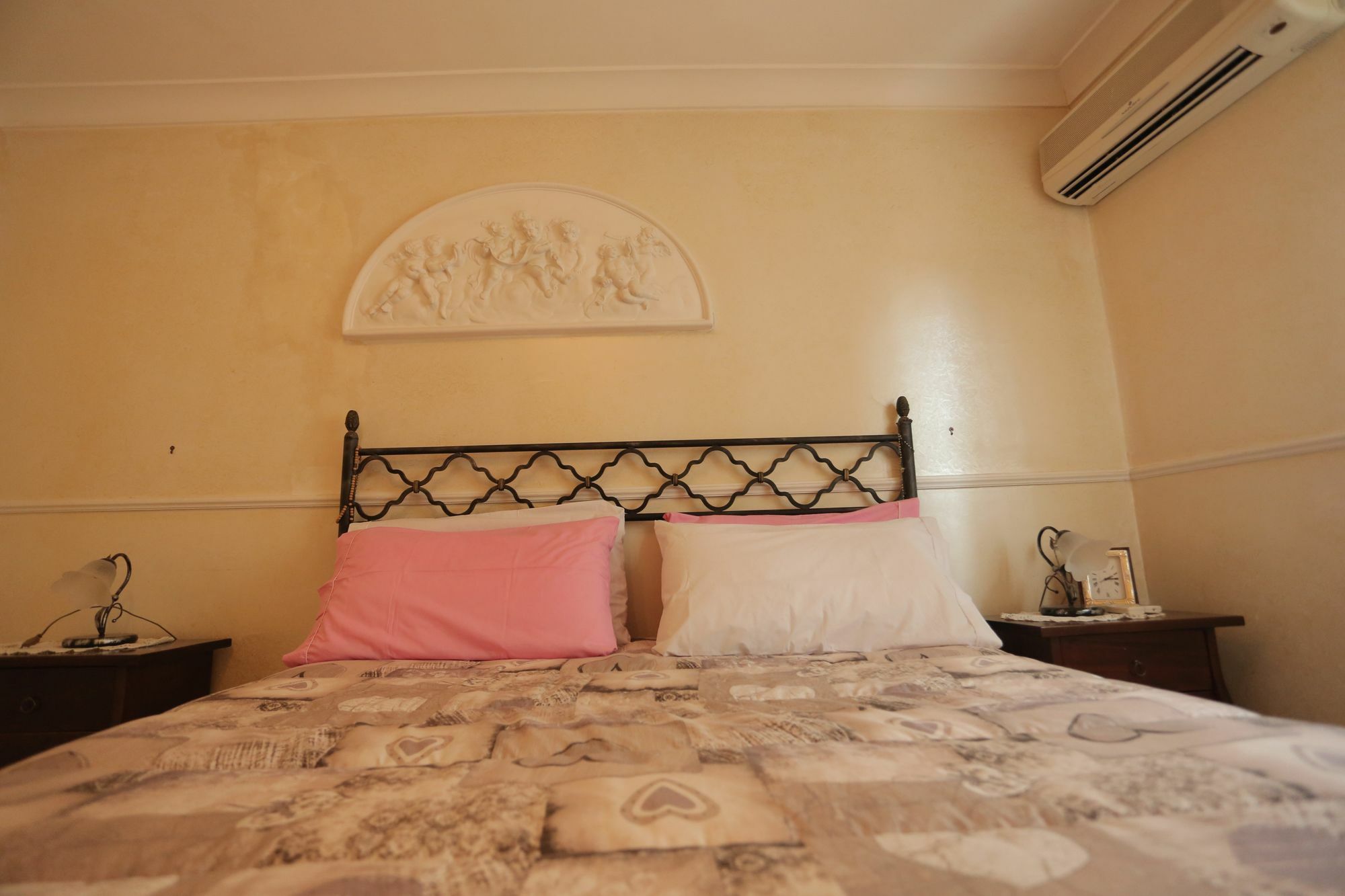 Casa Toto' Apartment เนเปิลส์ ภายนอก รูปภาพ