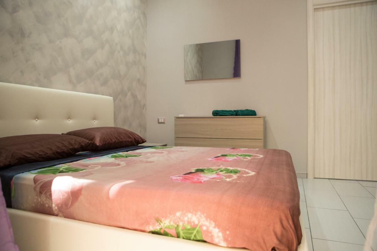 Casa Toto' Apartment เนเปิลส์ ภายนอก รูปภาพ