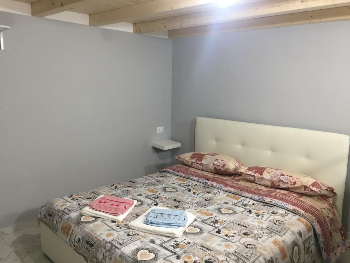 Casa Toto' Apartment เนเปิลส์ ภายนอก รูปภาพ
